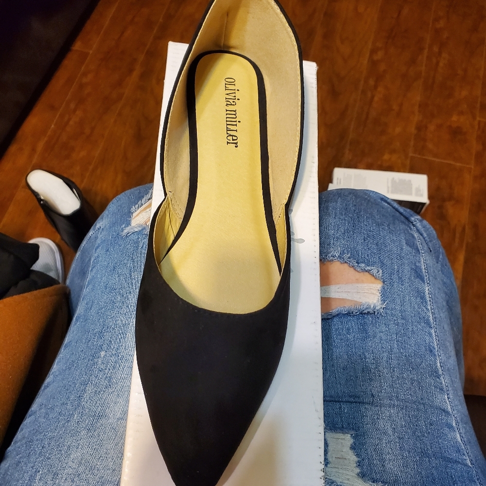 Size 10 black flats